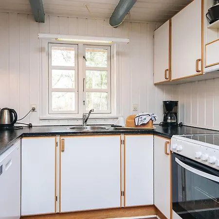 14 Person In Tatil Evi